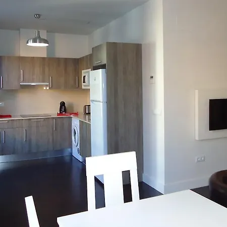 아파르타멘토스 투리스티코스 마우로르 * 그라나다